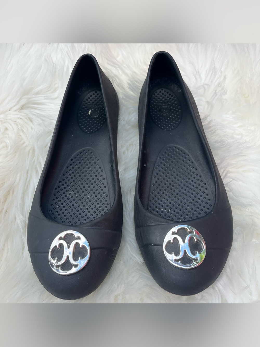 Crocs “Gianna” Disc Ballet Flats